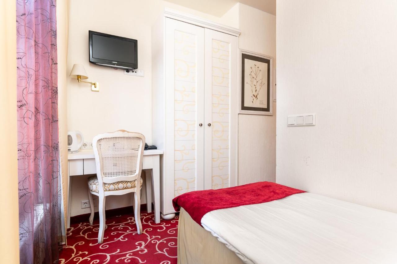 Meriton Old Town Garden Hotel Tallinn Extérieur photo