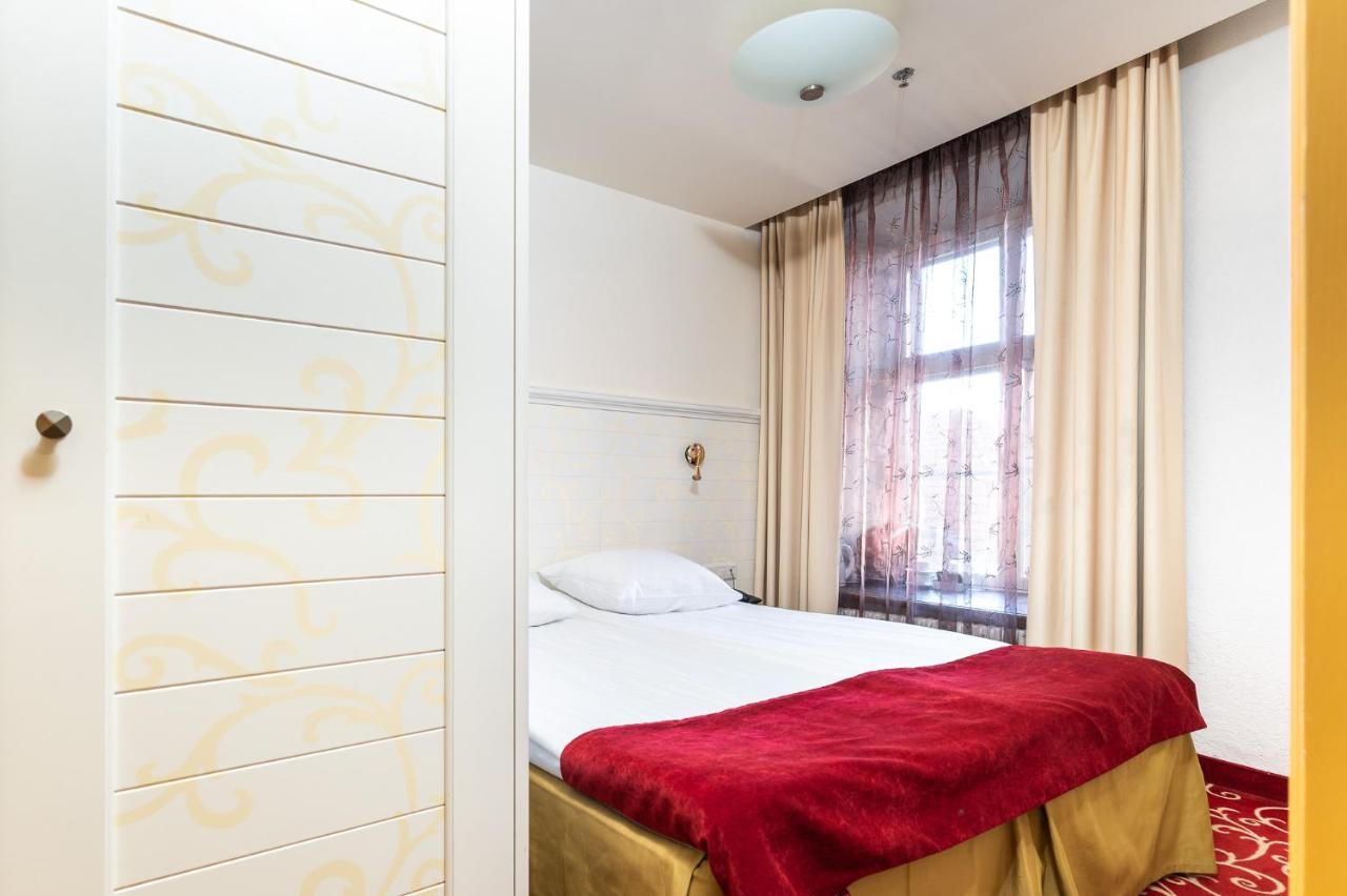 Meriton Old Town Garden Hotel Tallinn Extérieur photo