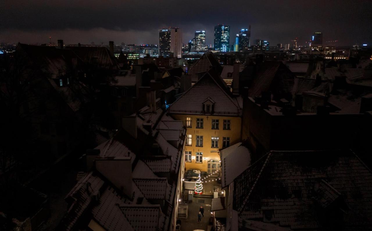 Meriton Old Town Garden Hotel Tallinn Extérieur photo