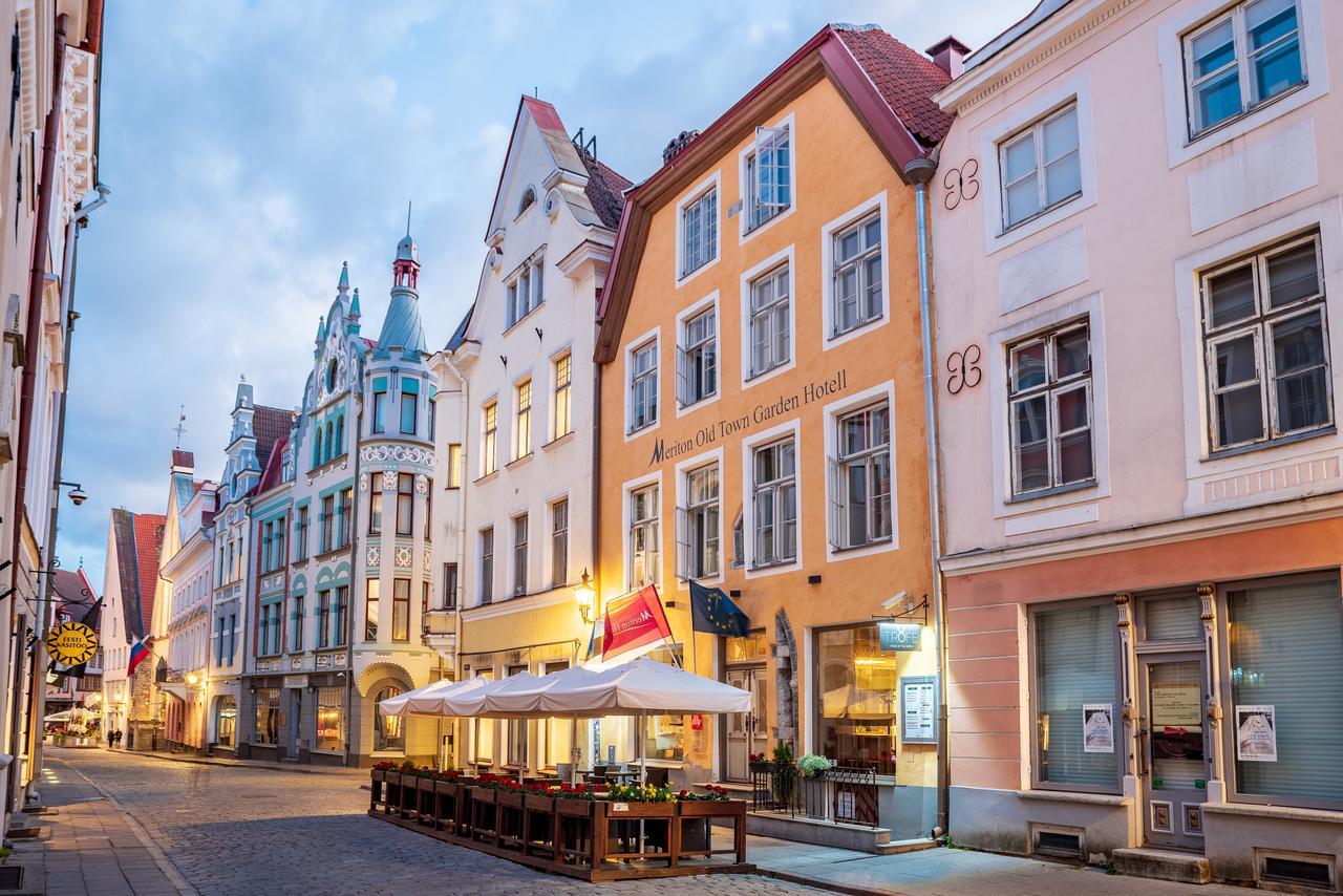 Meriton Old Town Garden Hotel Tallinn Extérieur photo