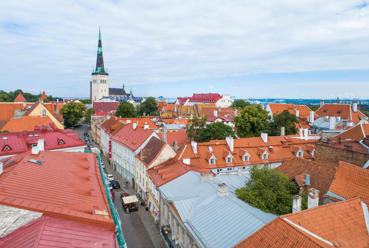 Meriton Old Town Garden Hotel Tallinn Extérieur photo