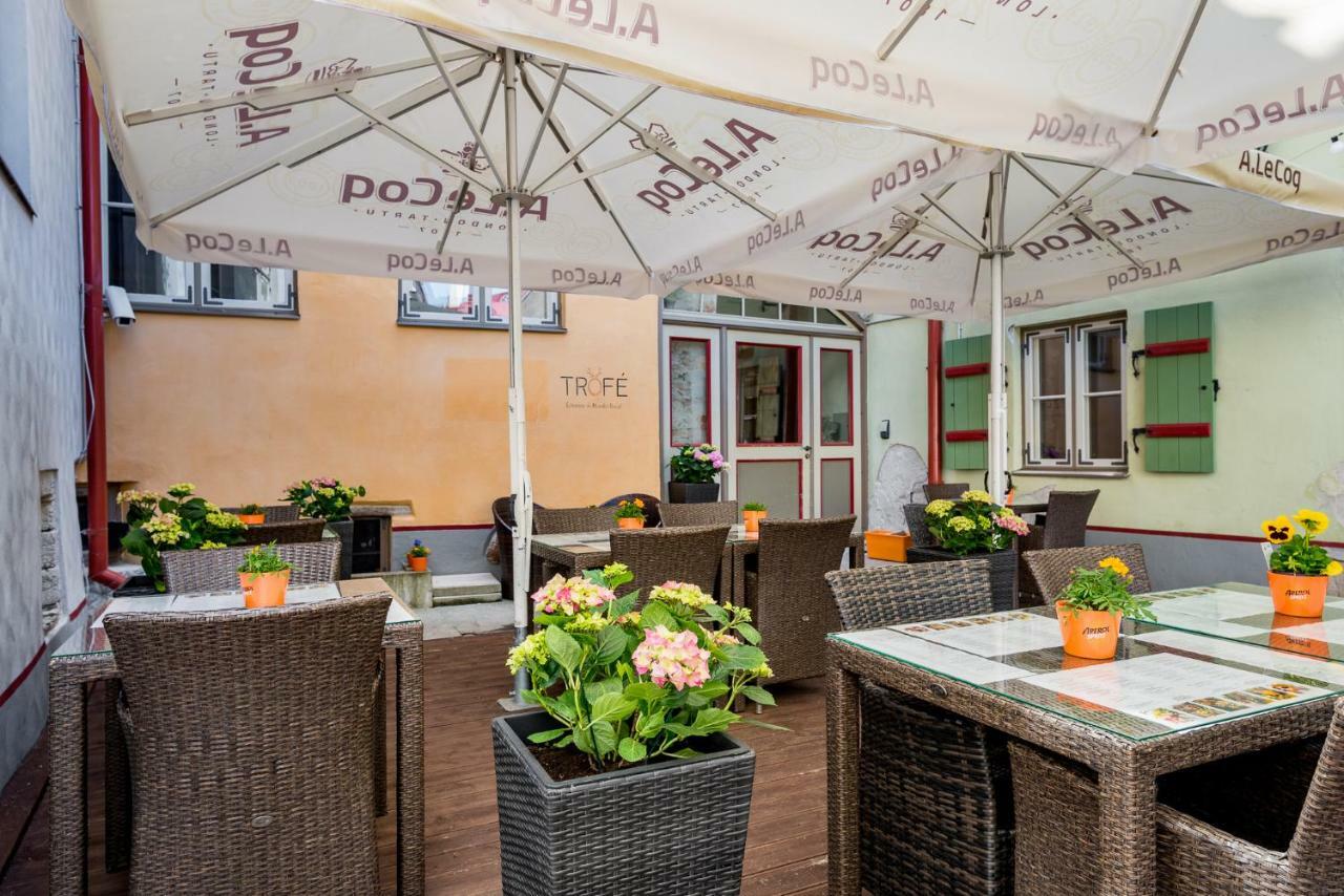 Meriton Old Town Garden Hotel Tallinn Extérieur photo