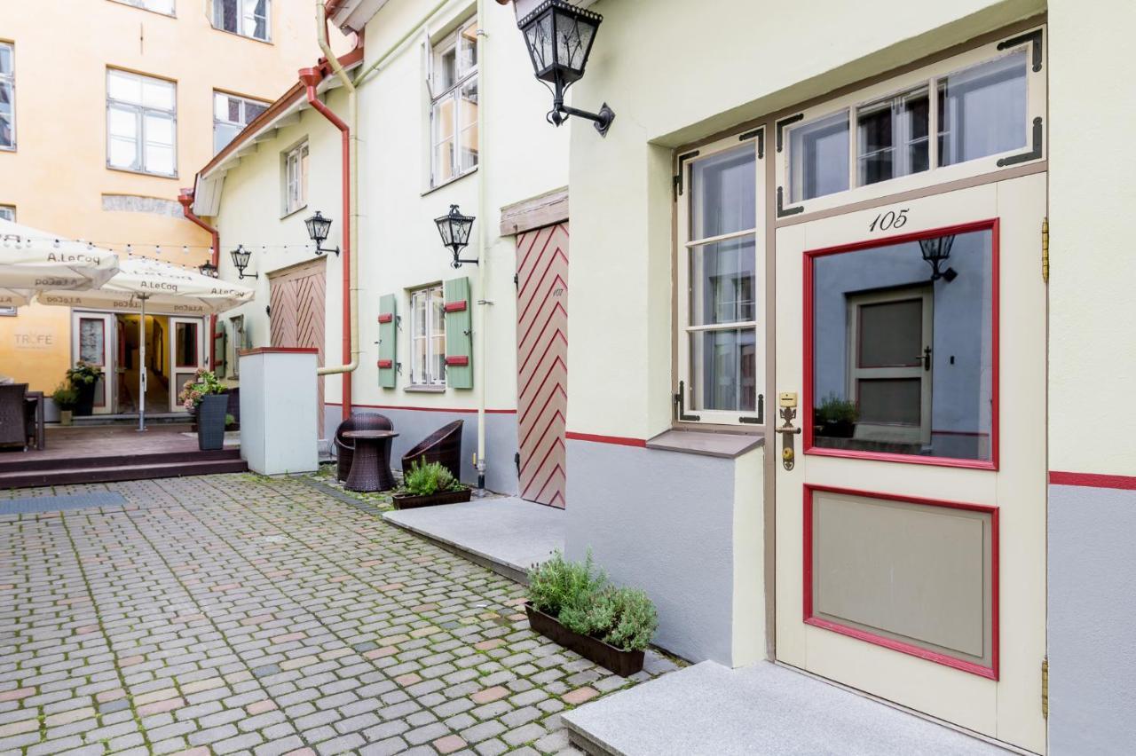 Meriton Old Town Garden Hotel Tallinn Extérieur photo